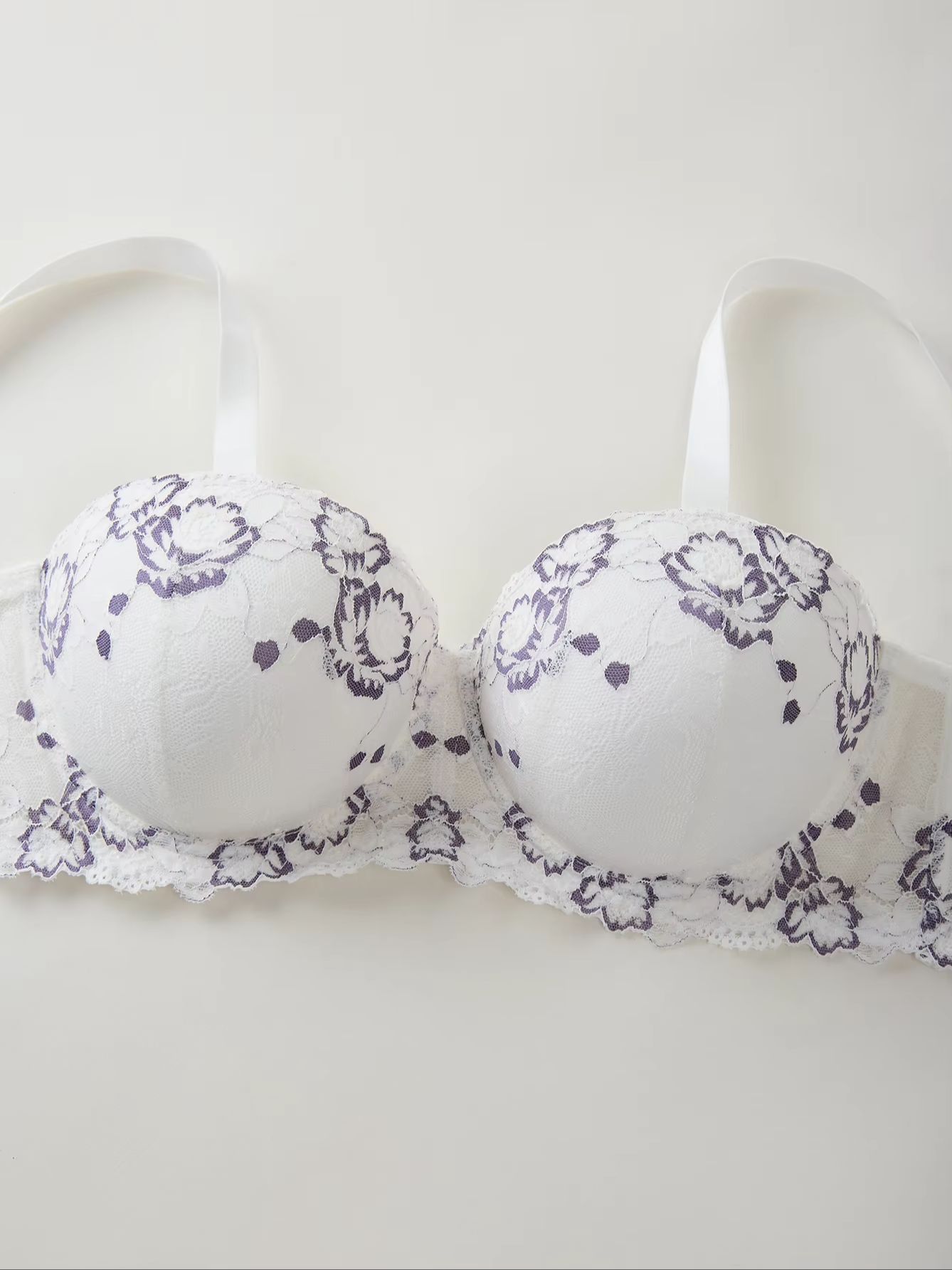 Plus size kant & borduurwerk b - Plunge Bra Push Up recensie en prijs